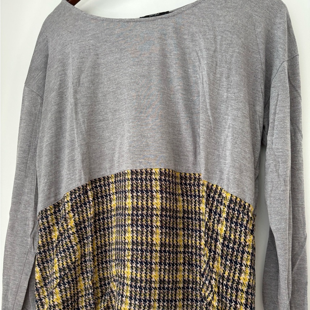 Grey long sleeve with tweed yellow pattern